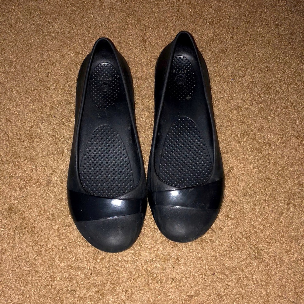 Black Crocs